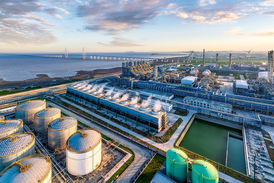 Oil Refinery